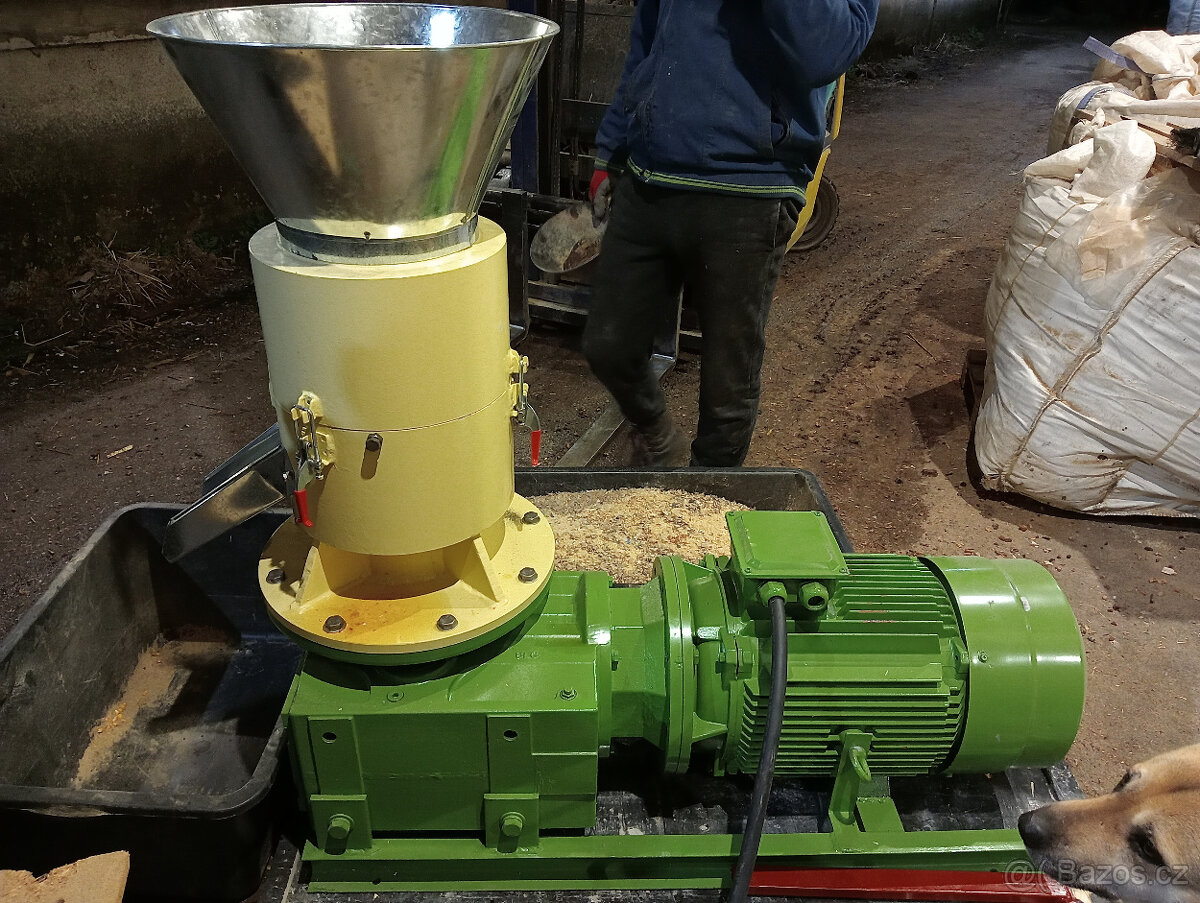 Peletovací lis 22 kW