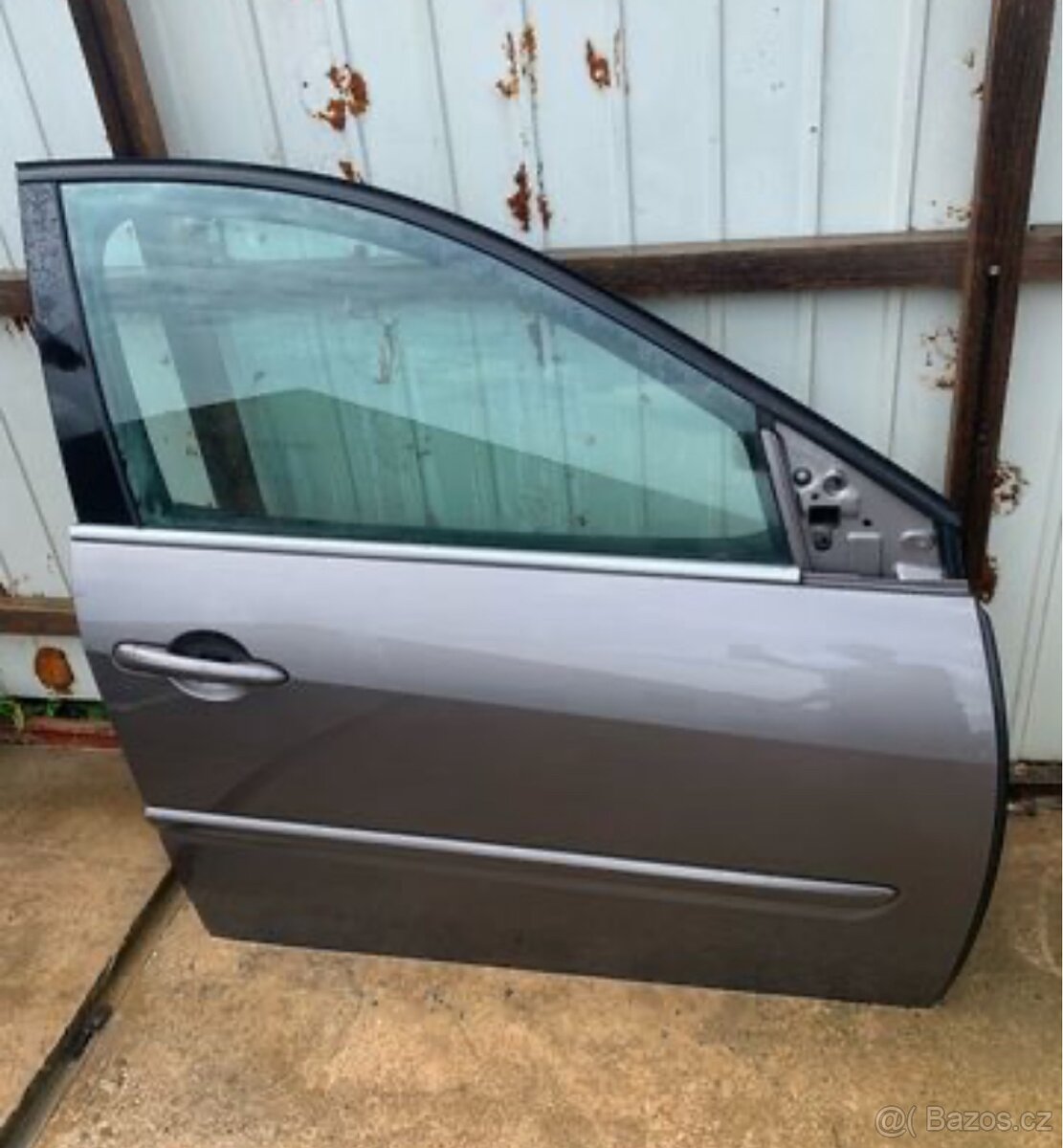 Přední dveře Renault laguna III