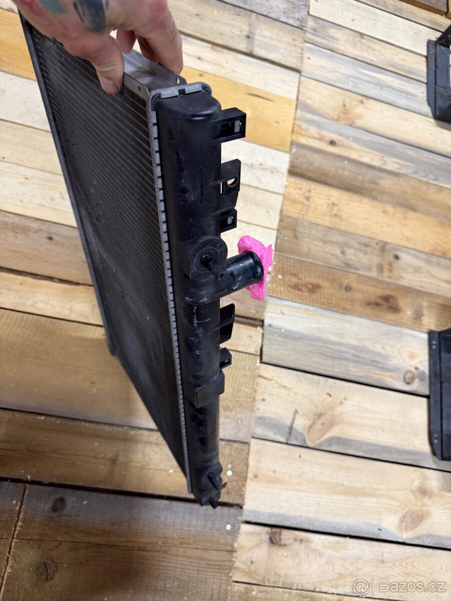 Mitsubishi lancer Evo Chladič vody