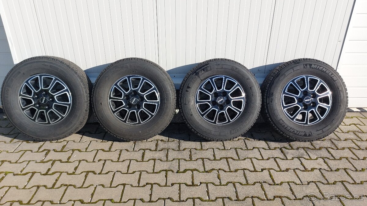 Alu kola R16 a zimni pneu