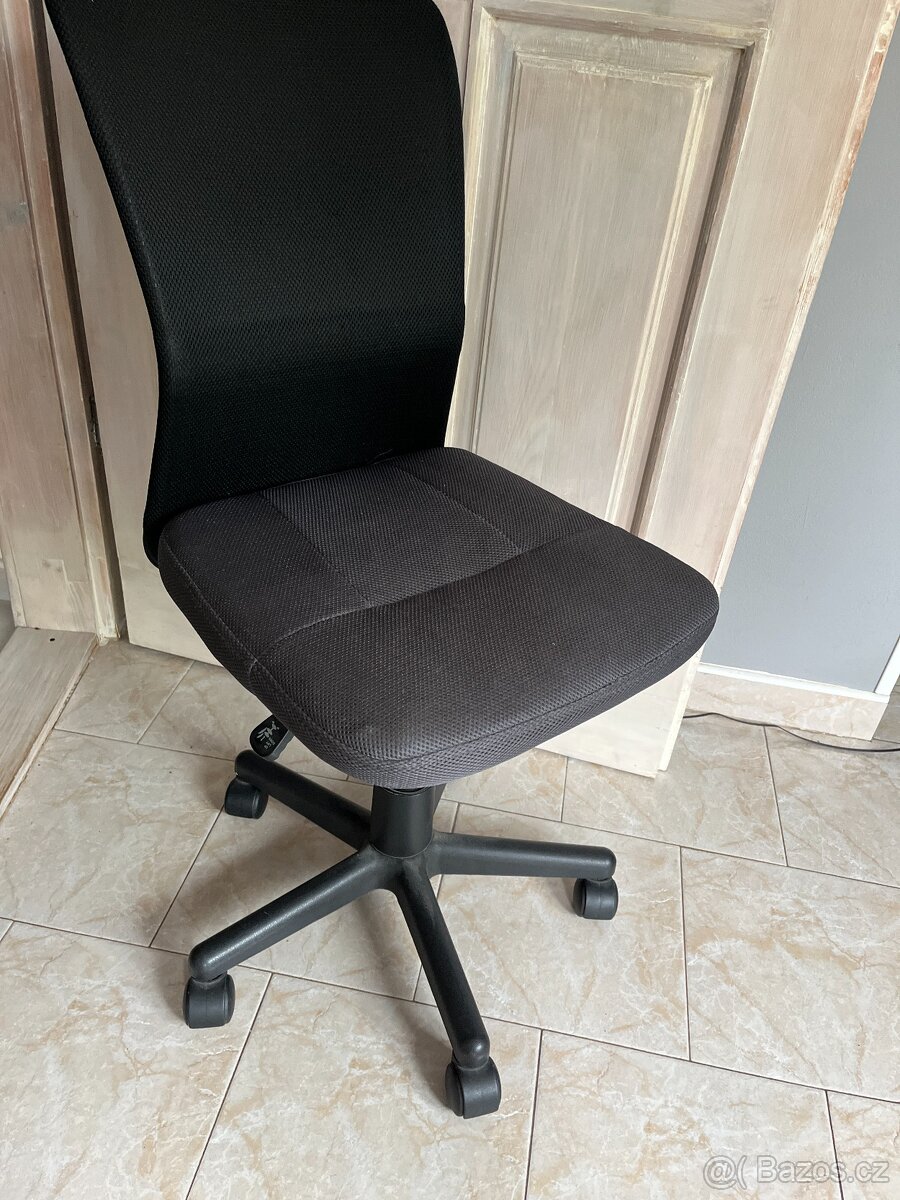 Kancelářská židle KONGUR tmavě šedá