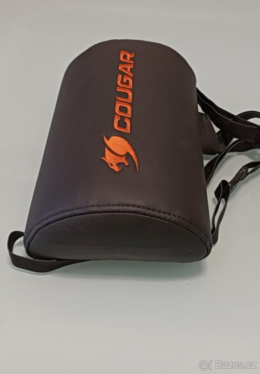 bederní podložka z herní židle cougar