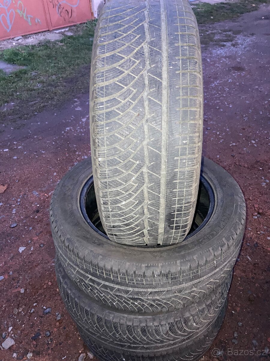 235/55/18 zimni