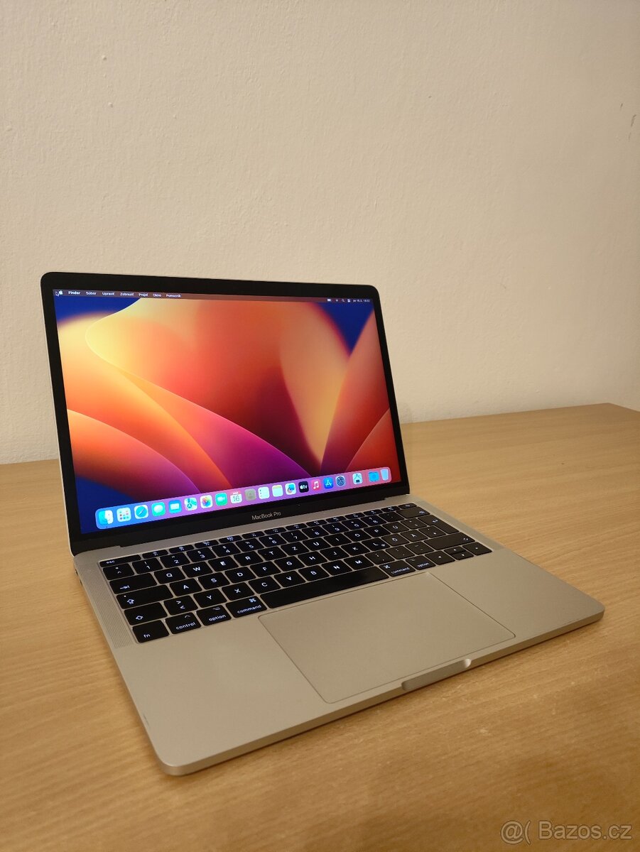 MacBook Pro 2017 | i5 • 16GB • 256GB SSD
