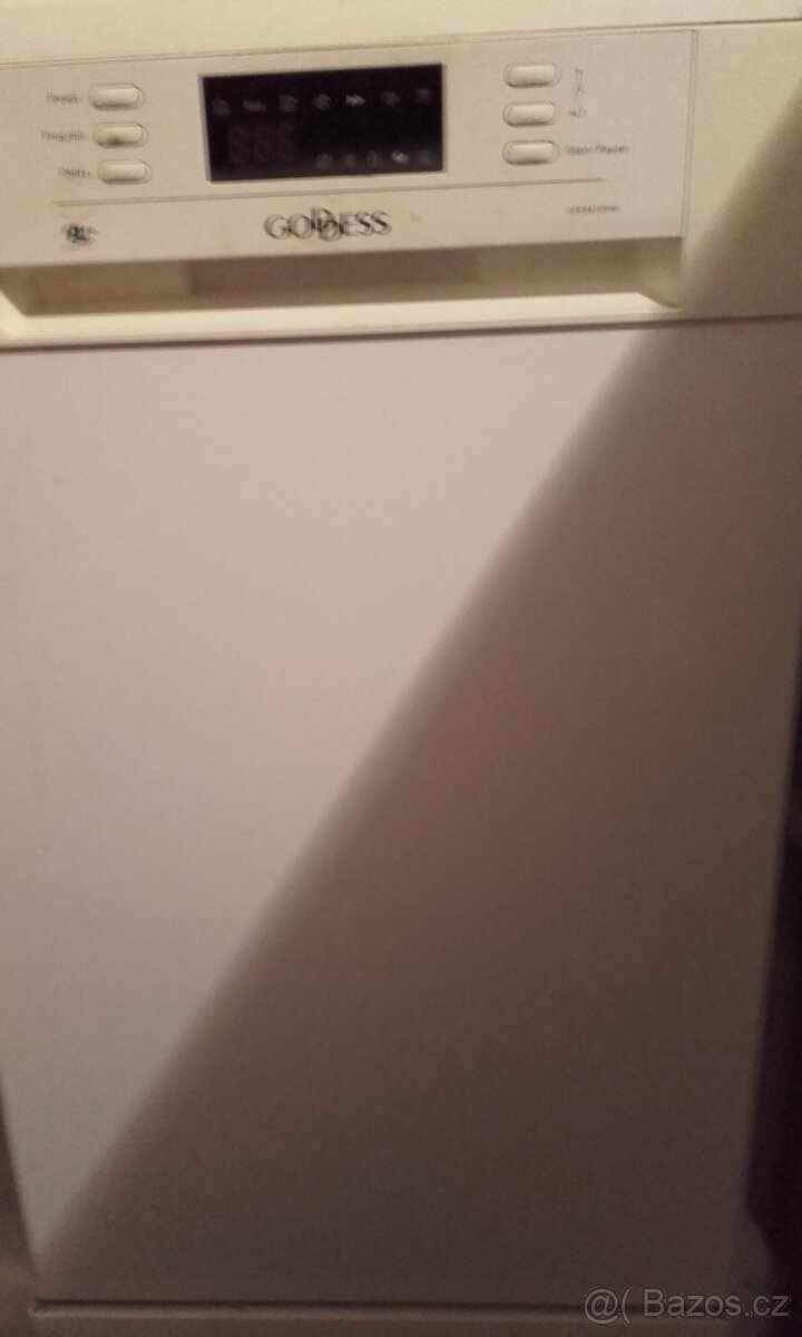 STARŠÍ MYČKA