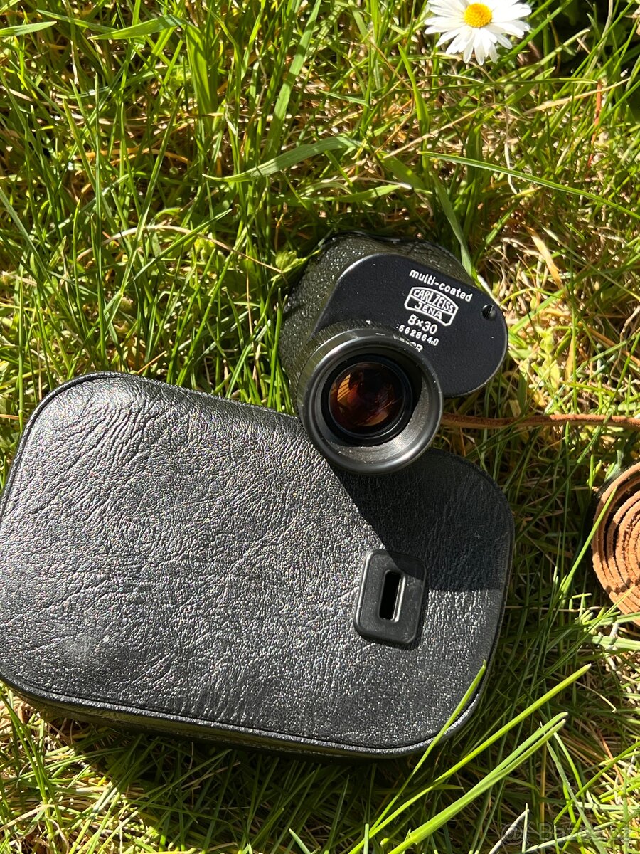 Dalekohled carl zeiss 8x30
