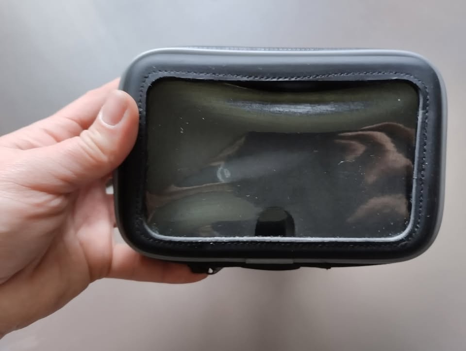 Voděodolný držák mobilu na kolo nebo motorku