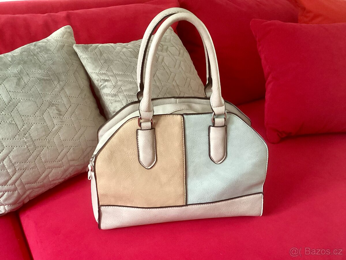 Kabelka do ruky 27 X 34 cm.