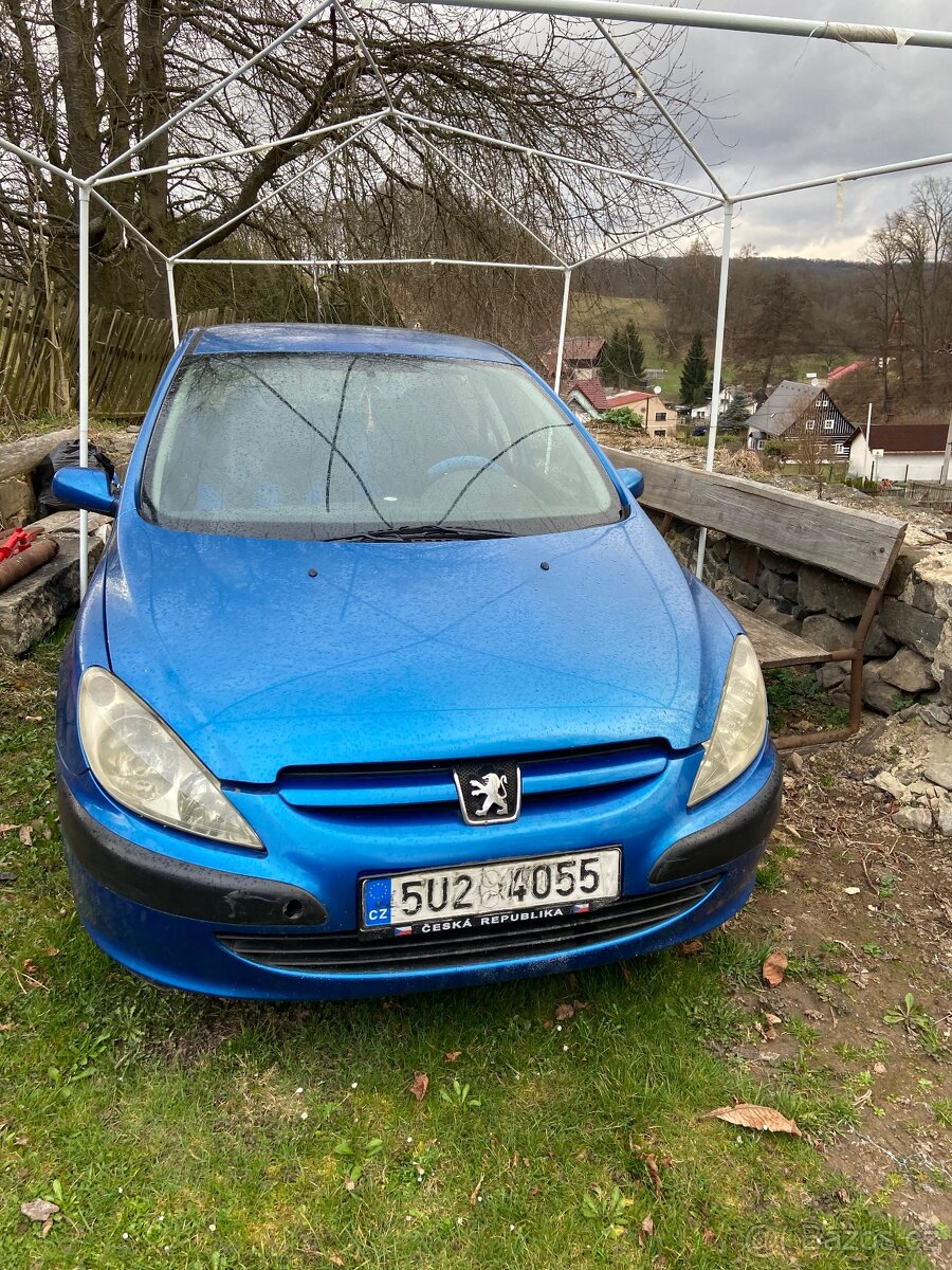 Auto na náhradní díly