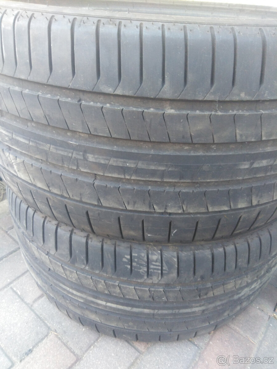 325 35 23 letni pirelli pzero