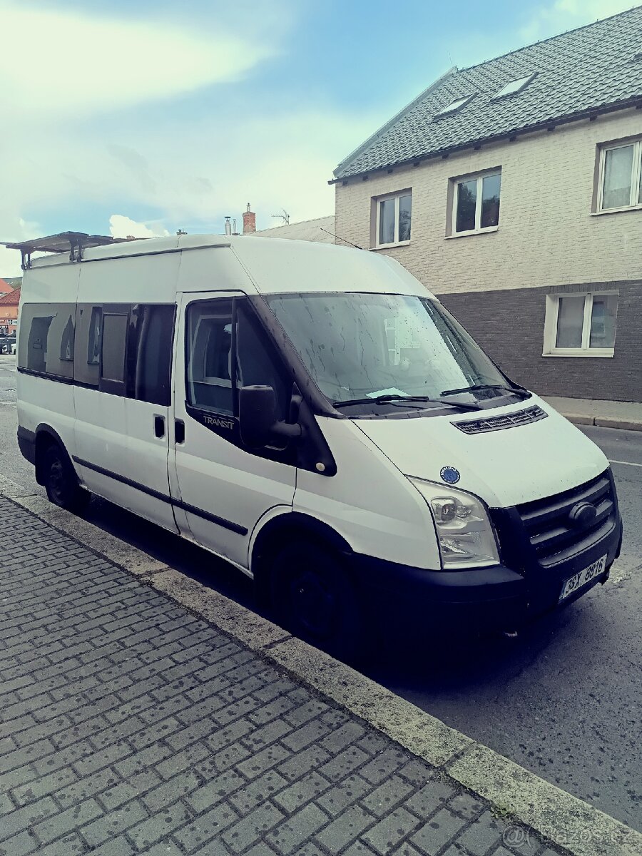 Ford Transit "obytka" alternativně 8/9míst