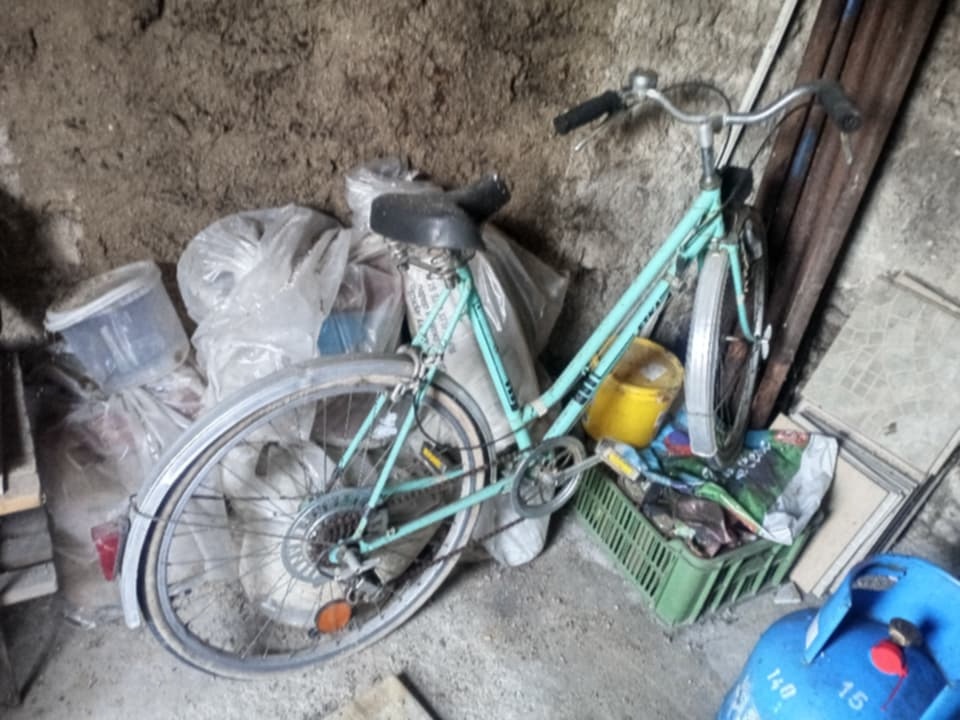 Prodám kolo starou esku nález ve sklepě vše původní