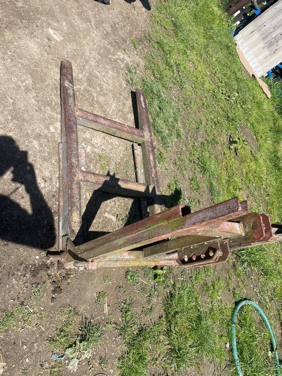 Vidle za traktor