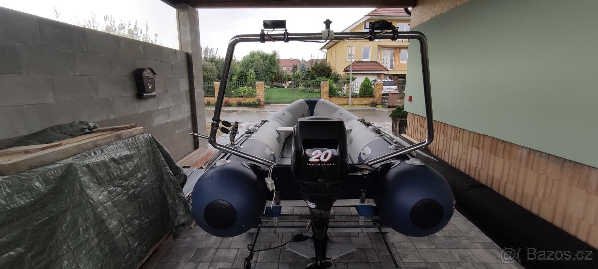 Prodam Loď Zodiac340,vozikCBS,,motor Mercury 20