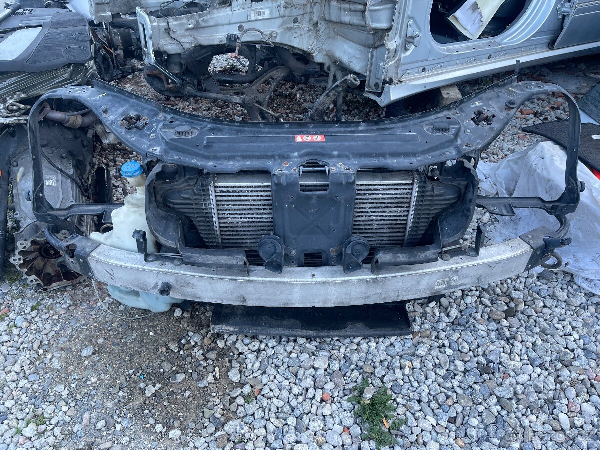 Mercedes r class w251 chladiče stena vystuha naraznika
