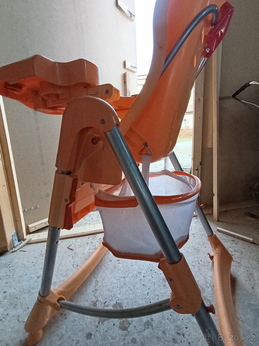 Dětská jídelní židle