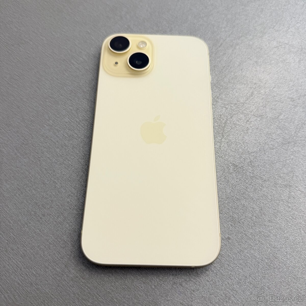 iPhone 15 128GB žlutý, bez škrábance, 12 měsíců záruka
