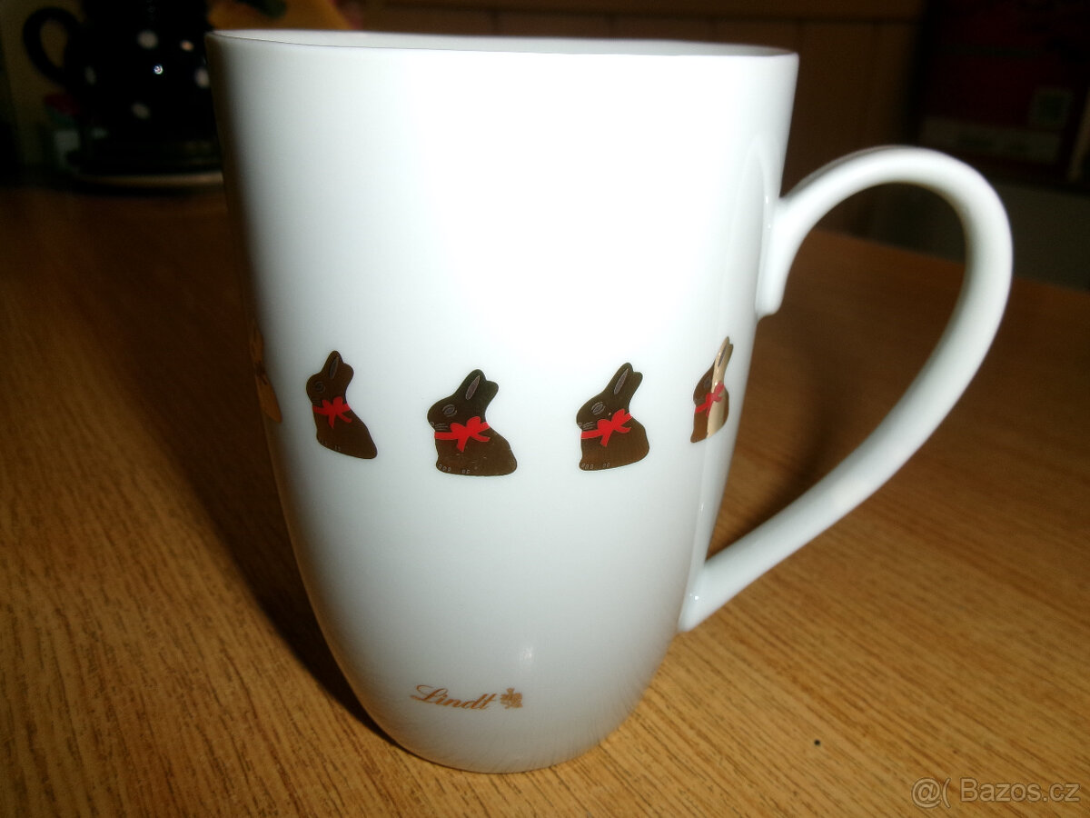 Krásný porcelánový hrnek LINDT se zajíčky
