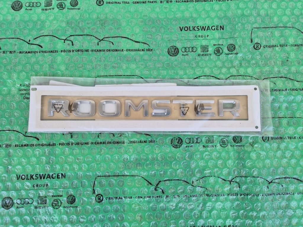 Škoda Roomster nápis ROOMSTER