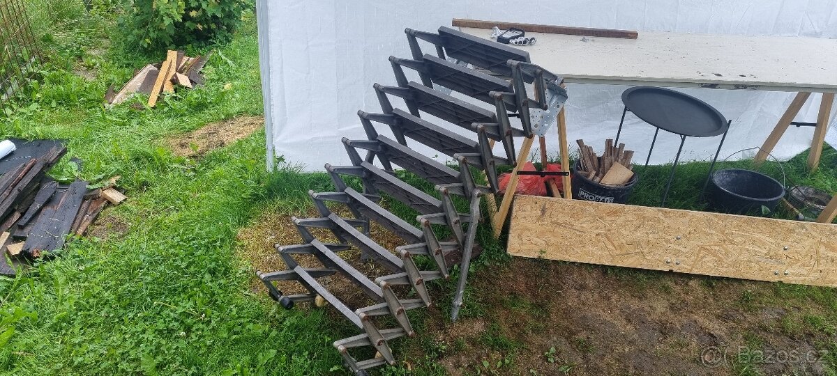 Schody skládací 2,5m