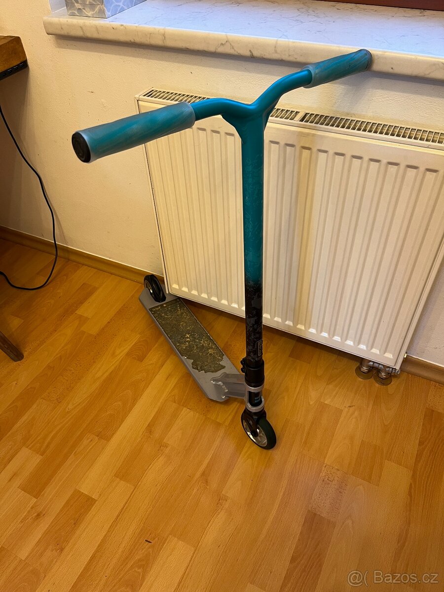 Prodám koloběžku Oxelo MF 520 Ice Melting