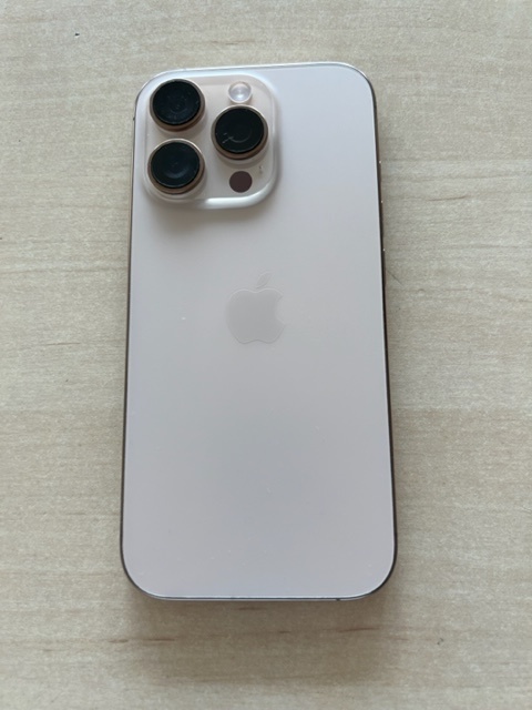 Prodám iPhone 16 Pro 256GB - Zánovní