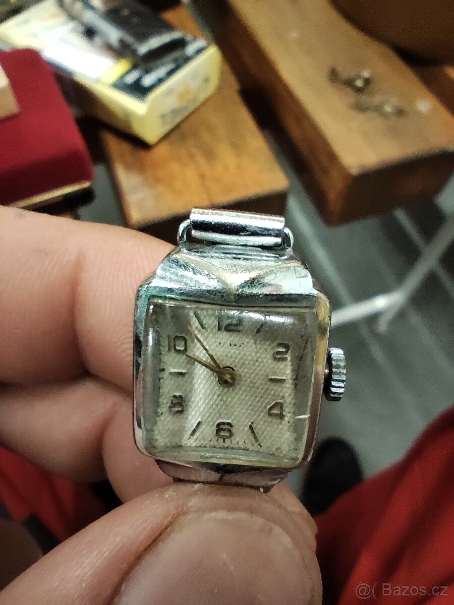 Starožitné hodinky