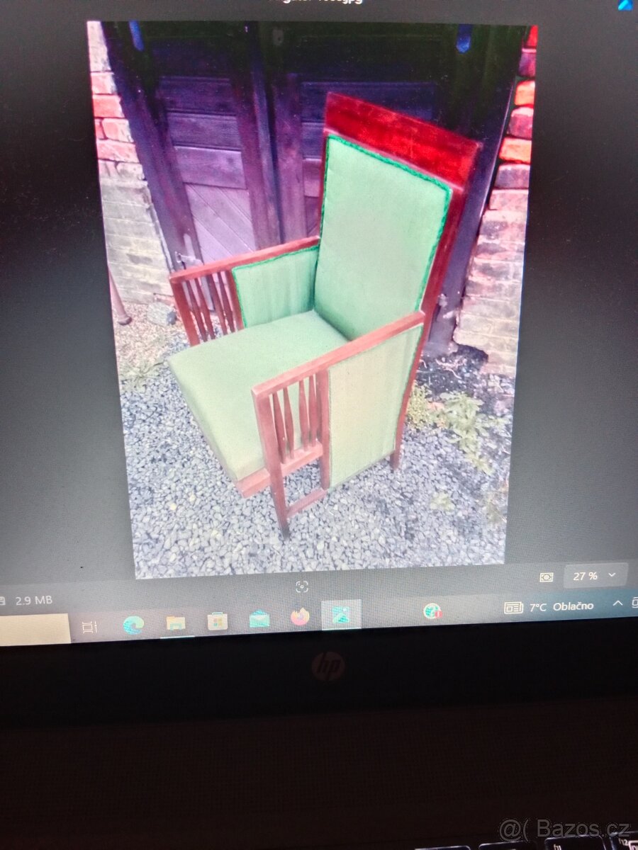 Dvě secesní křesla