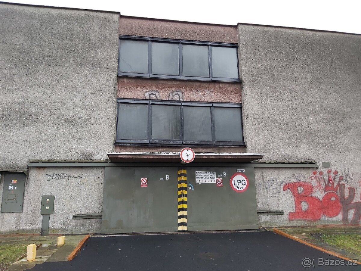 Pronájem garáže Ostrava Zábřeh ul. Pavlovova s elektrikou