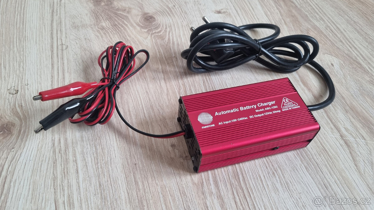 Nabíječka baterií Fairstone FST ABC-1202