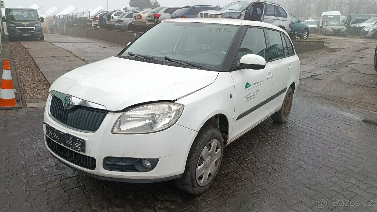 Škoda Fabia II barva 1026