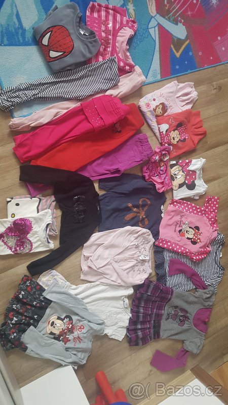 Mix věcí vel.98/104 holka