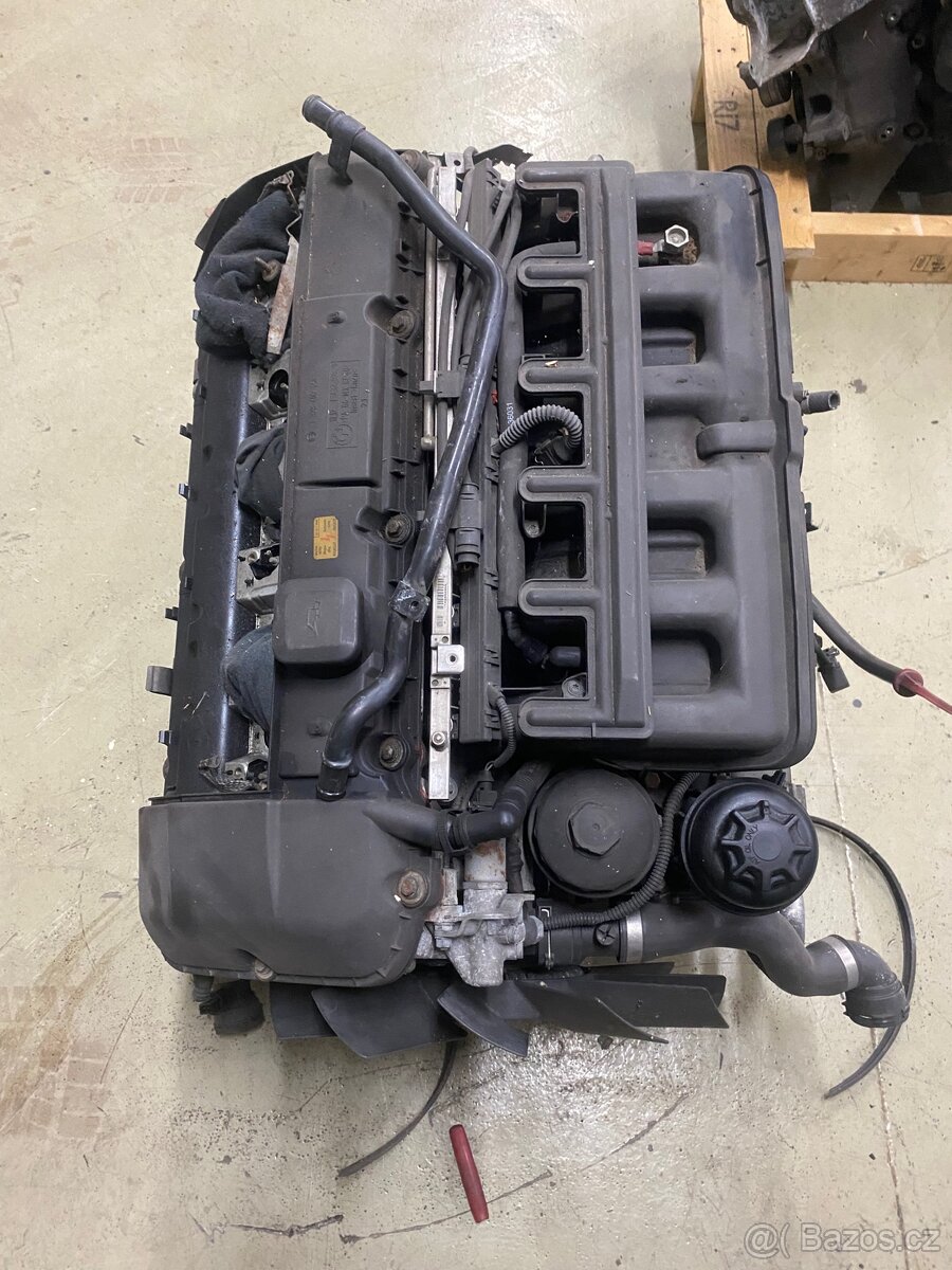 Motor BMW m54b25 doublevanos 141kw