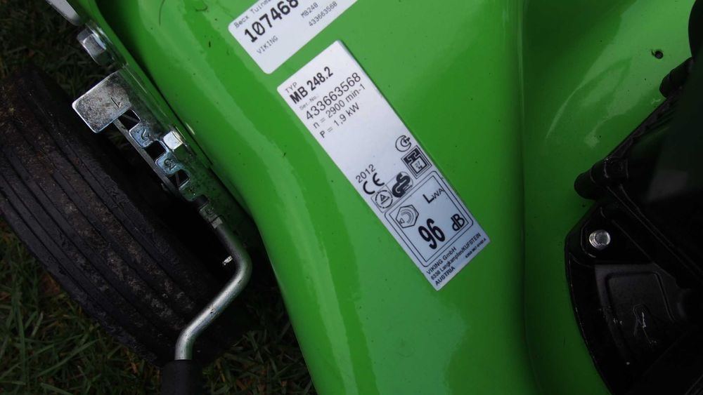 Zahradní sekačka Viking mb248