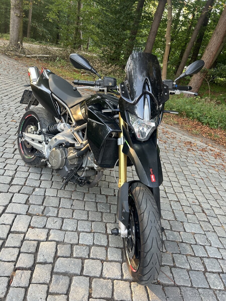 aprilia dorsoduro 750