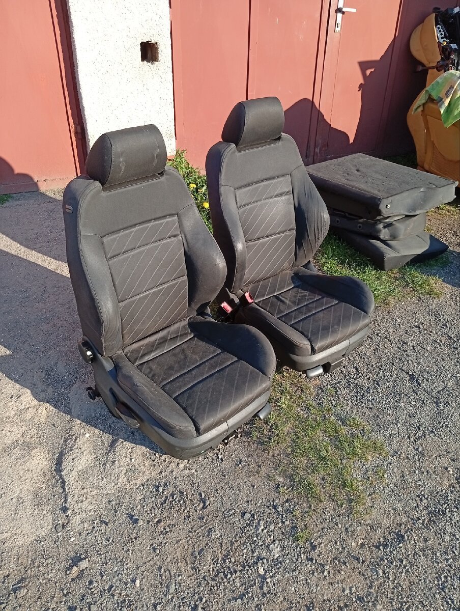 Audi A3 8L - sedačky