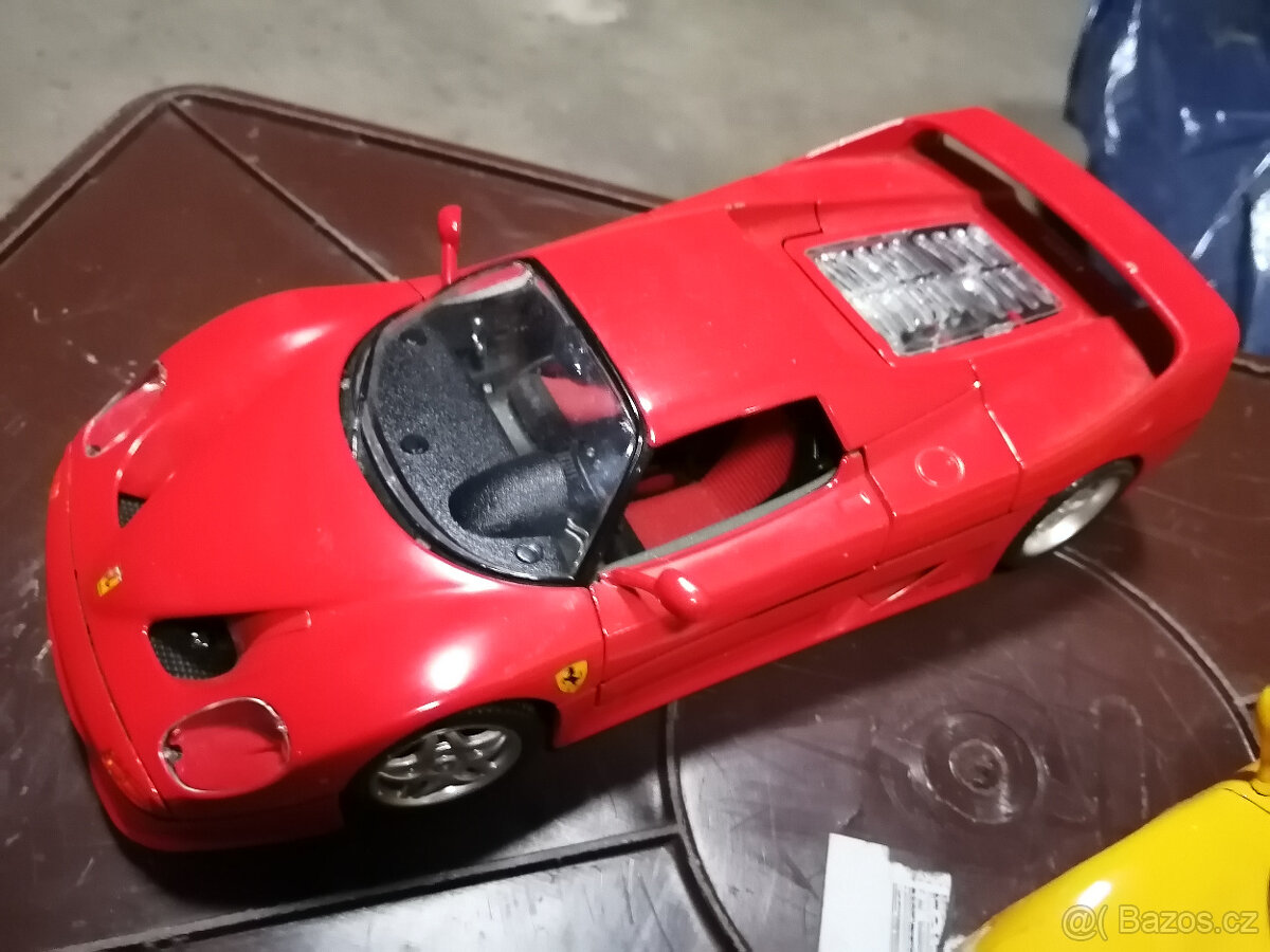 Bburago Ferrari F50, 1:18 červené