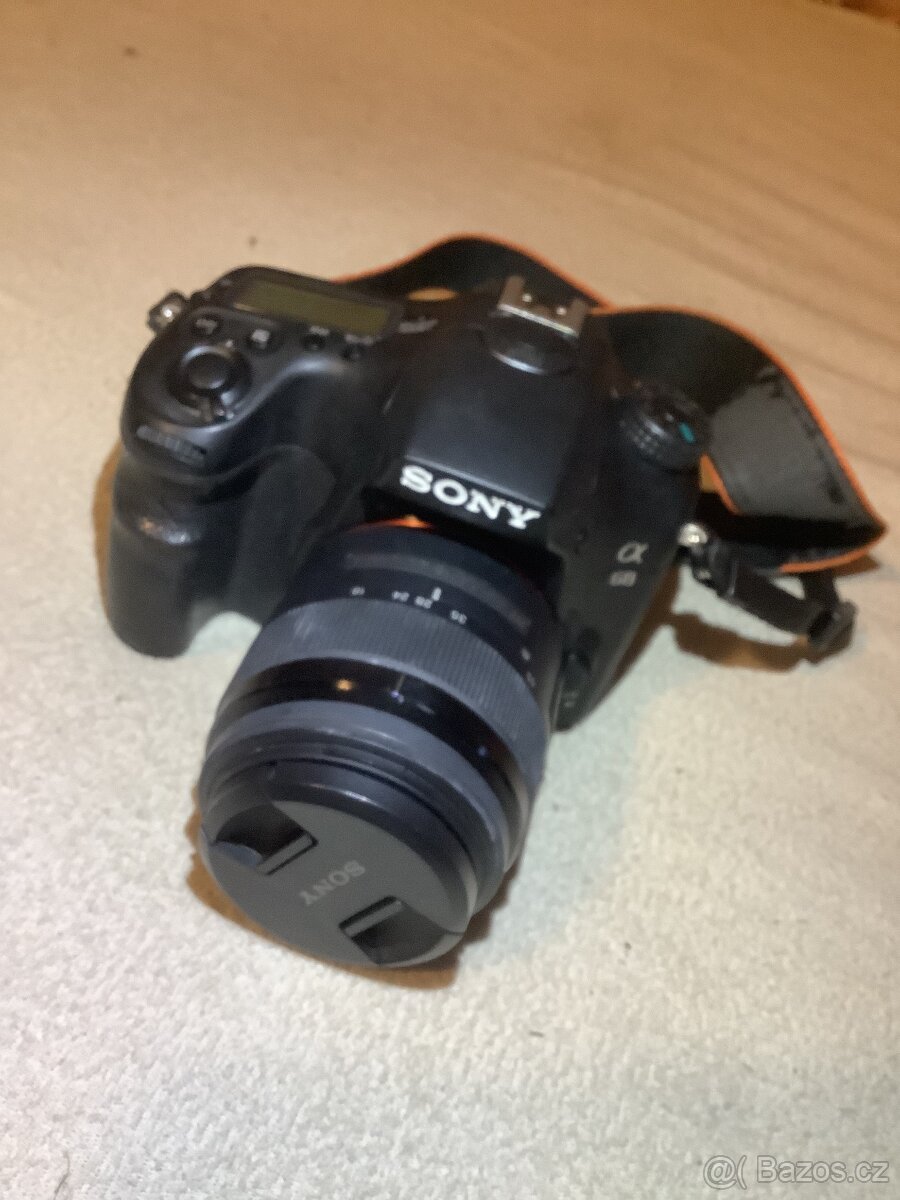 SONY Alpha SLT-A68 + 18-55 mm II - výborný stav