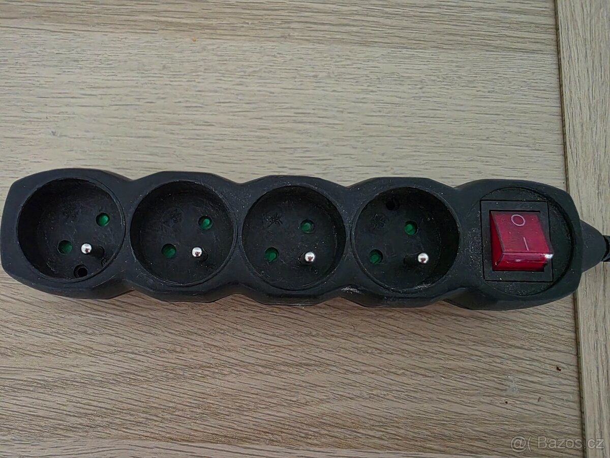 PRODLUŽOVACÍ KABEL
