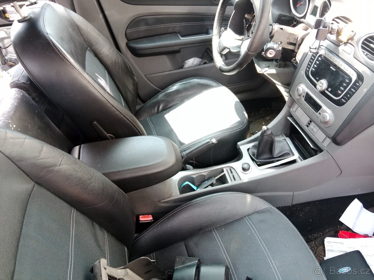 Loketní opěrka na ford focus II facelift