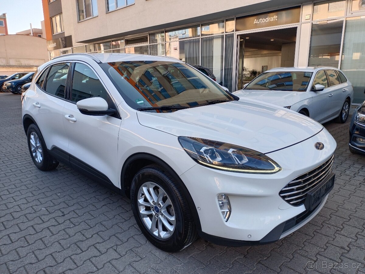 Ford Kuga 1.5 88kW Aut. 96tkm Webasto Virtual ACC Keyless Qi