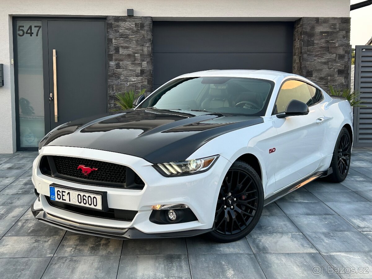 Ford Mustang 5.0Ti-VCT V8 GT nové v ČR 9900km