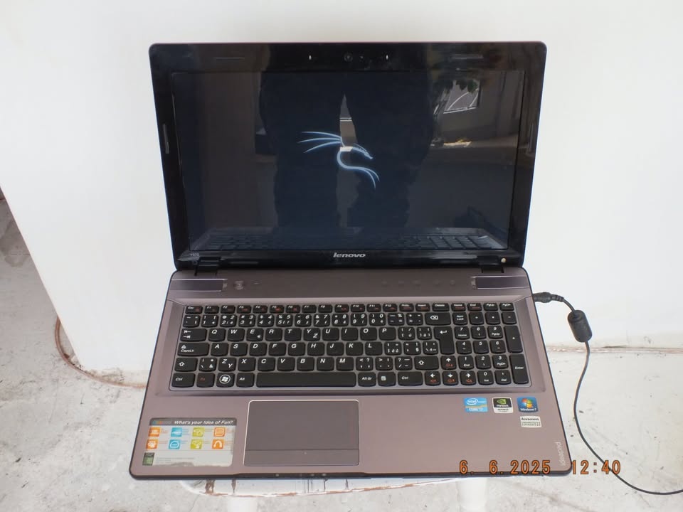 Lenovo y570