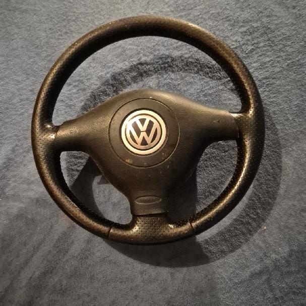 Volant z Golfu 4 GTI