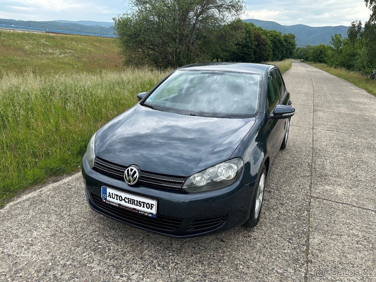 Volkswagen Golf VI 1,4TSi 90KW PARKOVACÍ SENZORY