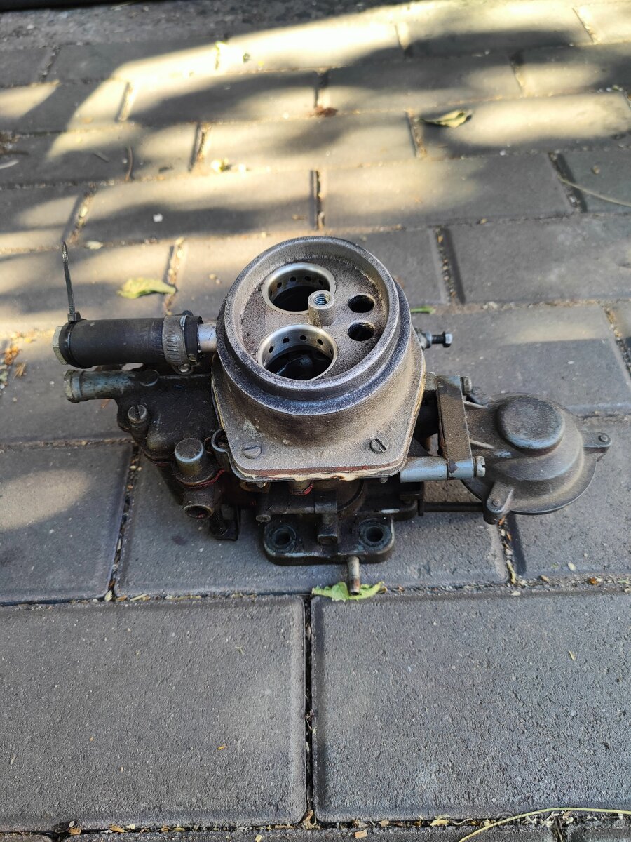Karburátor škoda 100