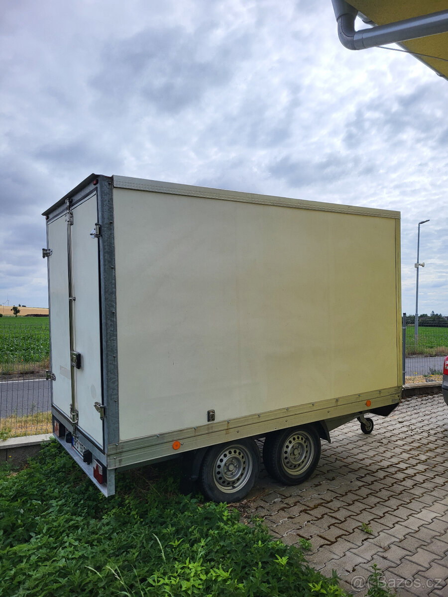 Skříňový přívěs AUTOVIA VER 2,7T