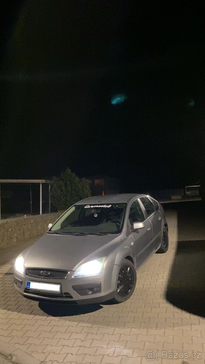 Ford Focus II 1.6 benzín 85kw - náhradní díly