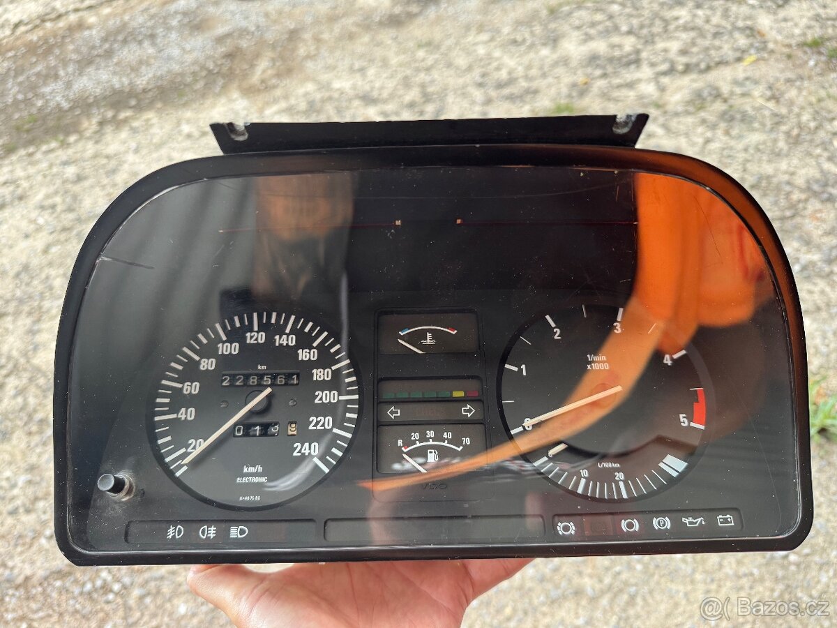 Budiky z bmw e28 525e