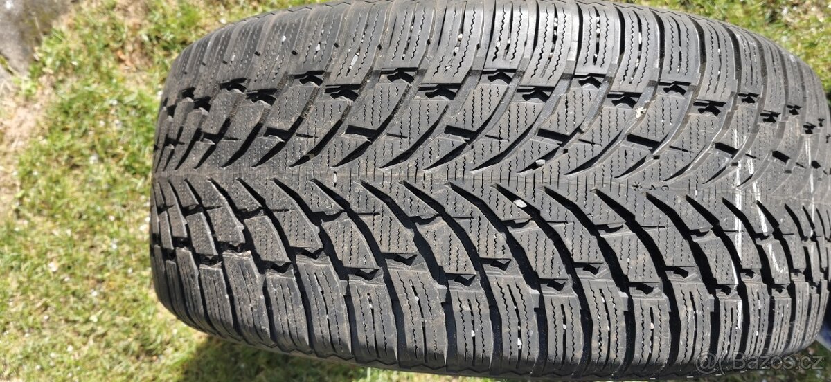 Zimní pneumatiky NOKIAN 275/45 R 20, WR SUV4
